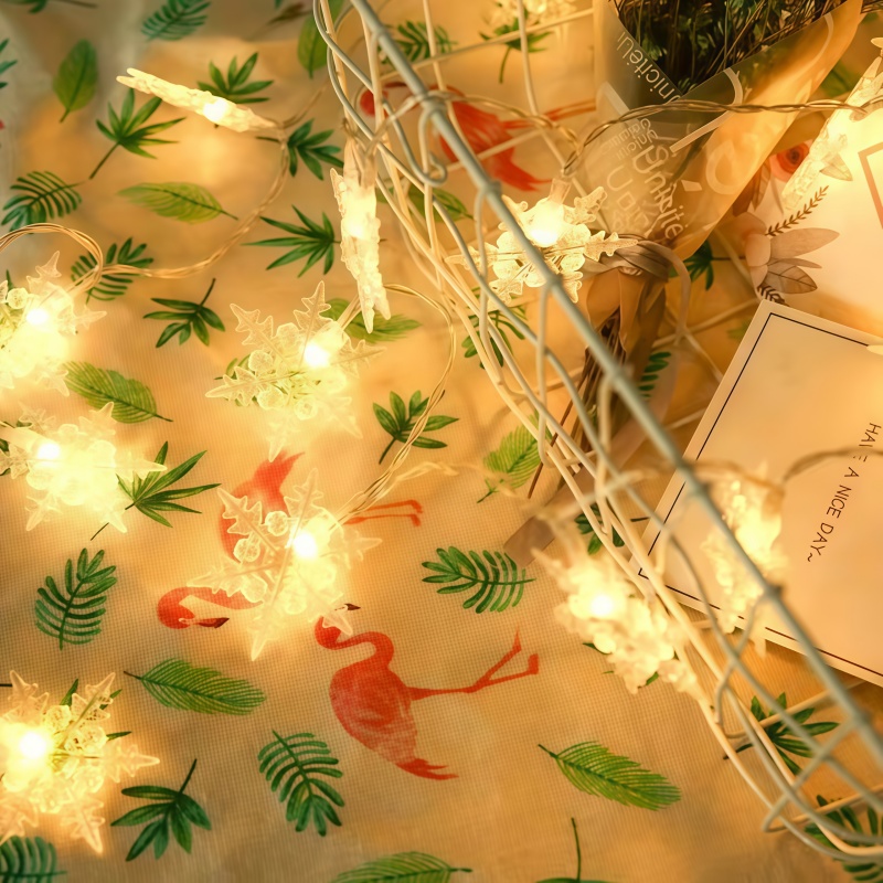 USB電源式スノーフレークカーテンライト リモコン付き 8モ - Outdoor Solar Power Xmas Lights のレビューと価格
